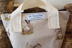 Small hare tote with zip closure